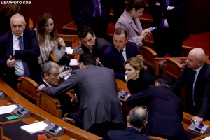 Zbulohet qeveria hije e kryetarit ‘part-time’ Lulzim Basha