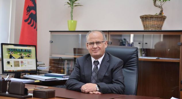 Vonesa e pagave, rektori harron presionin e qeverisë: Shkak, akti nënligjor