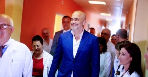 Denoncimi/ Qeveria vjedh çdo vit 10 milionë euro nga ilaçet…