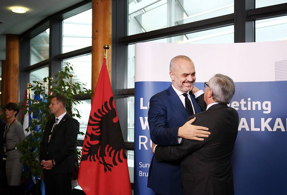 Strategjia e BE-së për Ballkanin: anëtarësimi i Shqipërisë nuk do të ndodhë në 10 vitet e ardhshme