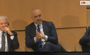 Rama shkakton të qeshura në selinë e BERZH: Investues të depresionuar në Londër, hajdeni tek ne, ka naftë dhe bregdet