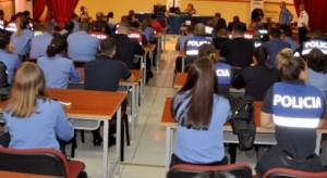 Policët ‘studentë’ paguajnë 4 mijë lekë testin e drogës, kur duhej të ishte falas!