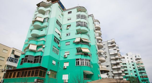 Fondi i Komuniteteve, ndryshimi që po pësojnë pallatet e Tiranës