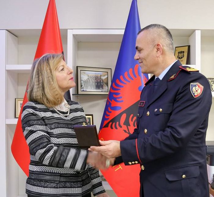 Drejtor Veliu pret Drejtoren e SELEC: Rezultatet e Policisë së Shtetit rritën besimin tek partnerët