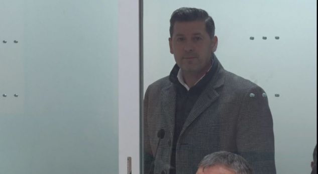 Abuzimi me tenderat e rrugëve, lihen në burg Dashamir Xhika dhe vartësit