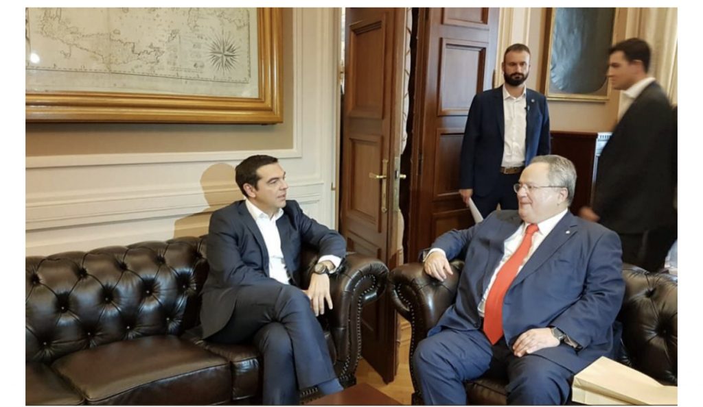Kotzias dorëzon detyrën: Zgjerojmë kufirin me Shqipërinë me 6-12 milje. Reagon Ministria e Jashtme: Parimi aplikohet vetëm kur…