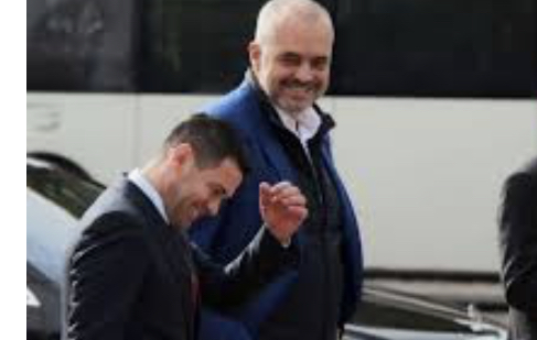 Qeveria ul taksat për ministrat, oligarkët dhe deputetët