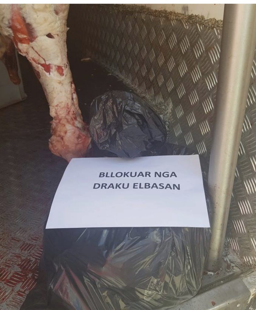 FOTOT/ Mish e miell me rrezik, AKU aksion në restorante e dyqane. Ja çfarë ka bllokuar
