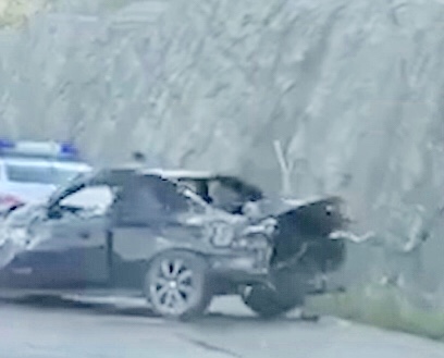 Makina shkatërrohet në Tiranë-Elbasan, plagoset shoferi