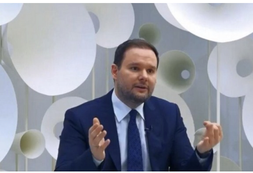 Zv/ministri i Arsimit publikon në revista ndërkombëtare artikuj të kopjuar?