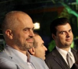 “Mos bëj nevrikun kot xhan”, Rama i përgjigjet Bashës: Fli deri pasnesër kur të kem ca të reja për ty e për…