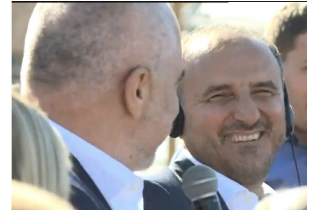 Rama bën humor  me ambasadorin e BE: Sa herë e shoh më vjen keq se…