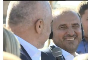 Rama bën humor  me ambasadorin e BE: Sa herë e shoh më vjen keq se…