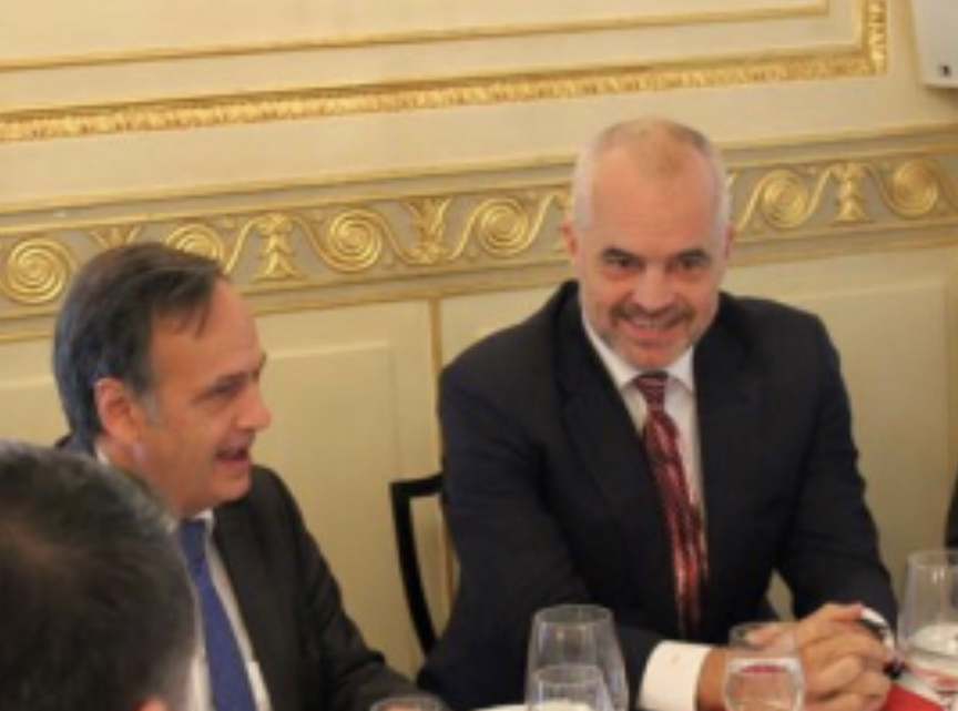 Flenckenstein: Shqipëria edhe pa gjykata dhe me nivel i lartë të krimit të organizuar