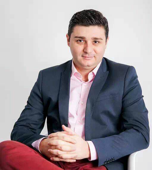 Kush e urdhëroi dorëheqjen e Arben Isarajt?