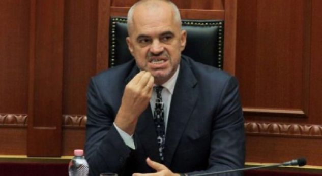Incidenti që i prishi qetësinë Ramës: “Mos më prek, mos më prek…”