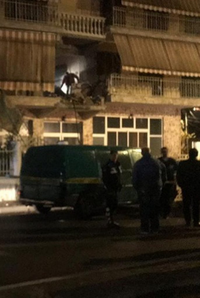 FOTO/ Zjarr në një banesë në Korçë, plas kaldaja