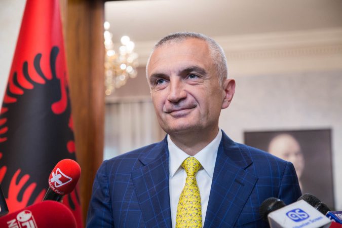 Meta firmos dekretin, Xhafaj zyrtarisht jashtë qeverisë