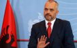 Edi Rama “lirohet në Twitter”