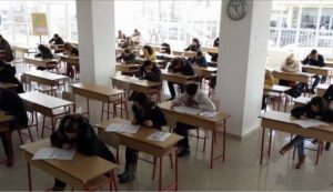 KOSOVE/Arsimi nga nesër në kolaps, nis greva, Qeveria s’ua plotëson kërkesat