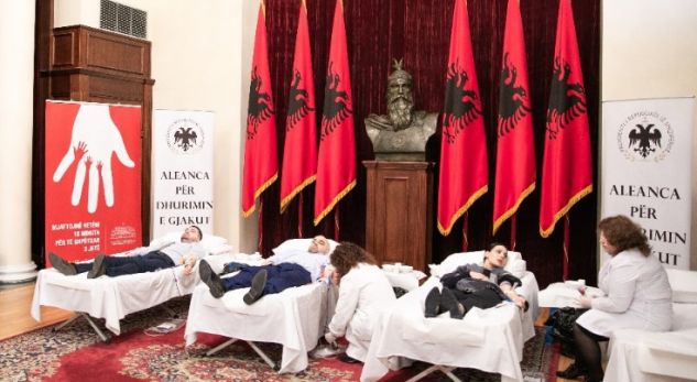 Institucioni i Presidentit të Republikës dhuron gjak në shenjë solidariteti njerëzor