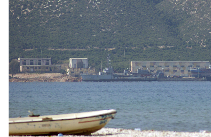 Pashaliman, merren në pyetje pesë ushtarakët  e bazës ku u vodhën armët