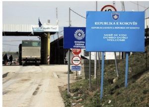 Ambasada amerikane  i kërkon  kryeministrit të Kosovës,të heqë taksës