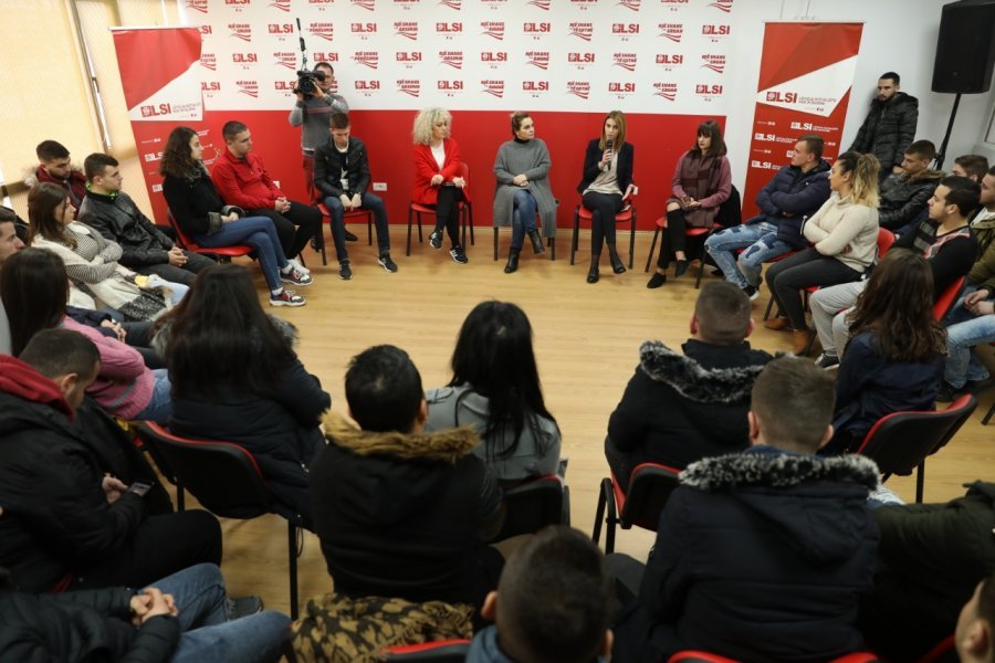 Kryemadhi: Studentët do ti tregojnë Ramës që nuk mund të shkatërrojë të ardhmen e të rinjve shqiptarë