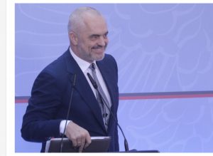 Rama “qeras” ndjekësit me këtë video: Ju kërkoj të mos mërziteni se …
