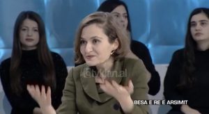 VIDEO/Ministrja Shahini e pohon vetë LIVE që është e “sektit” Soros