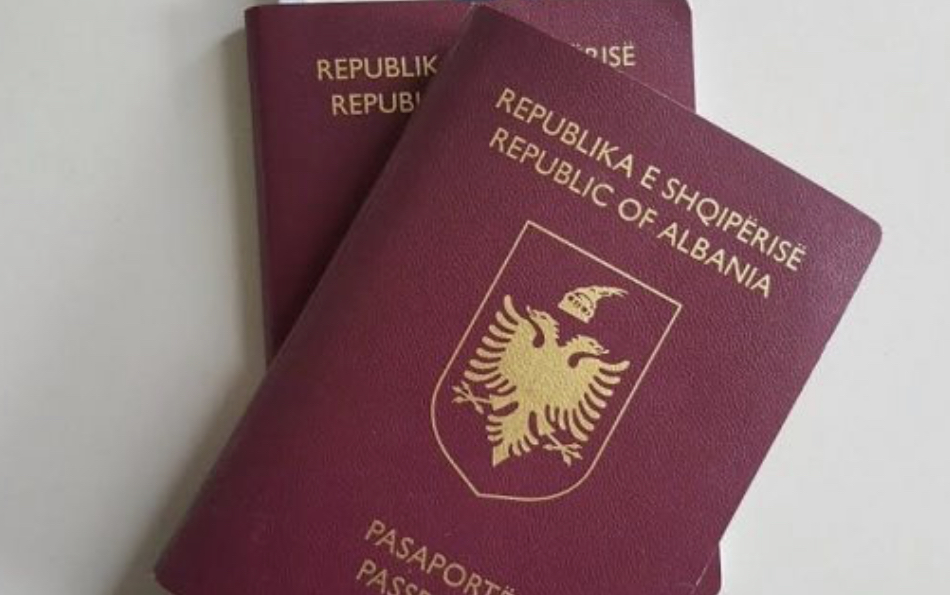 Kontrolloni pasaportën! Nuk do lejoheni të dilni jashtë vendit nëse…