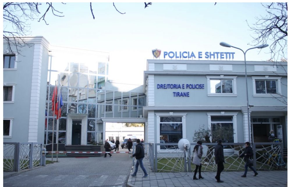 Tiranë ,i bllokohen 4 llogari bankare kinezes, tha se do blinte shtëpi, por…