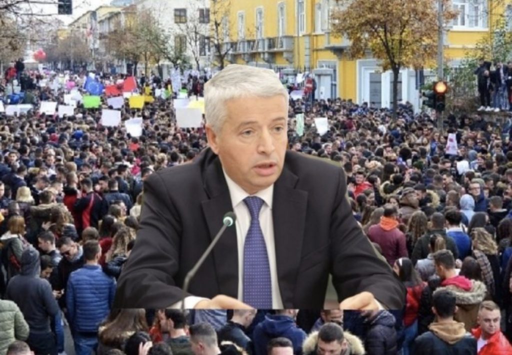 Opozita kërkon Lleshajn në interpelancë për ndërhyrjen e policisë  në Universitete