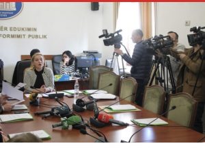 Ndërhyrja e policisë  në universitete, opozita pret Lleshin në seancë dëgjimore, mazhoranca bojkot