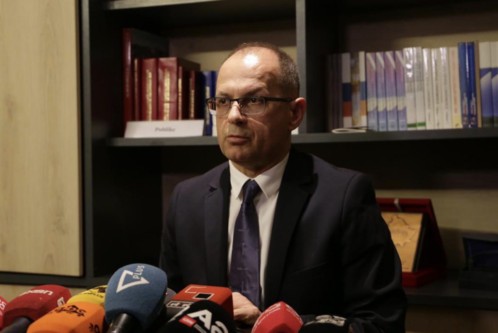 Ngujimi te Juridiku, dekani i fakultetit i bën kërkesë ministrisë: Duam ambiente për mësim