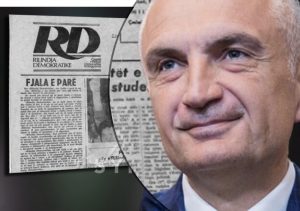 FOTO/ Presidwnti Meta uron  gazetën  ‘RD’