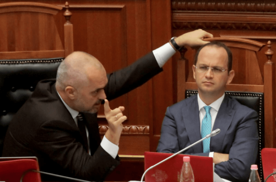 Sherr Rama-Bushati në kryeministri.Pritet dorëheqja e Bushatit