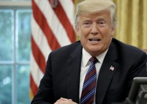 Trump telefonon presidentin e vetëshpallur të Venezuelës, Guaido