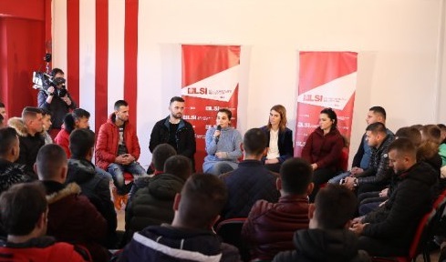 Kryetarja e LSI: Protestoni, rinia ka sjellë ndryshimet në Shqipëri