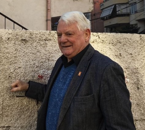 Hollandezi 88 vjeçar  “ngjallet” në Tiranë