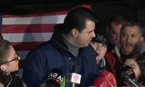 VIDEO/ Basha në protestën e banorëve të ‘Astir’: Arta Marku vegël e Ramës dhe korrupsionit