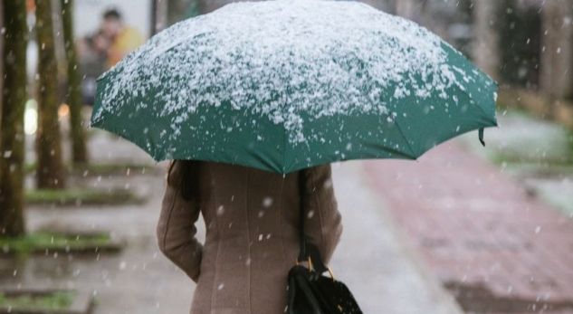 Temperatura të ulëta dhe borë, ja si do të jetë moti sot në Shqipëri