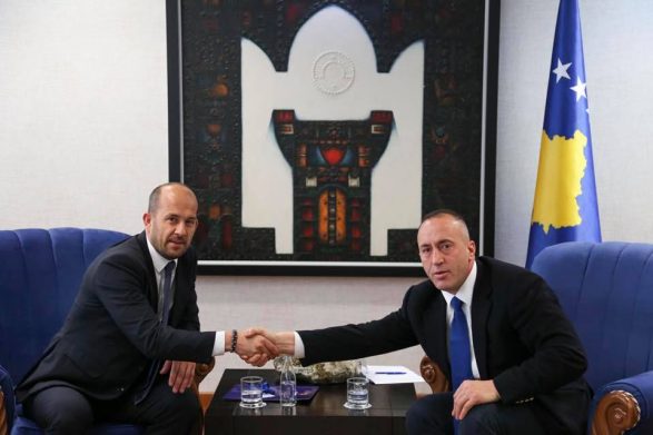 Vdekja e zv.ministrit / Kryeministri Haradinaj ngushëllon familjen  e Dacit