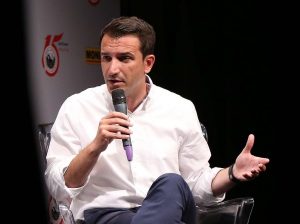 VIDEO/Veliaj e “mbajti” premtimin për studentët
