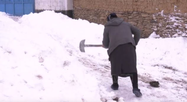 Fshati ku banorëve u ka ardhur në majë të hundës nga politika: Mos të vijë më njeri për vota!