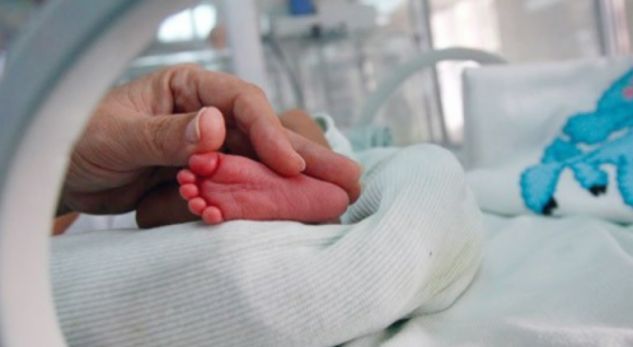 Shqipëria po plaket, por ja sa fëmijë shqiptarë kanë lindur në Itali