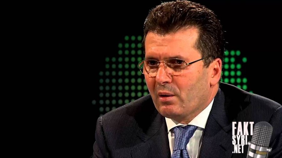 Delegimi i kopetencave, Mediu: Idiotësi, shkatërruese për politikën e jashtme