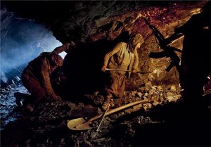 Tragjedia, shembet miniera e arit në Afganistan, 30 të vdekur