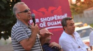 Njihuni me deputetin shqiptar që e mbaroi universitetin mbas 27 vitesh