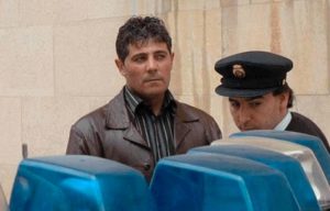 U LIRUA PASI VRAU GRUAN, EKZEKUTON EDHE TË DASHURËN AVOKATE DHE VETËVRITET